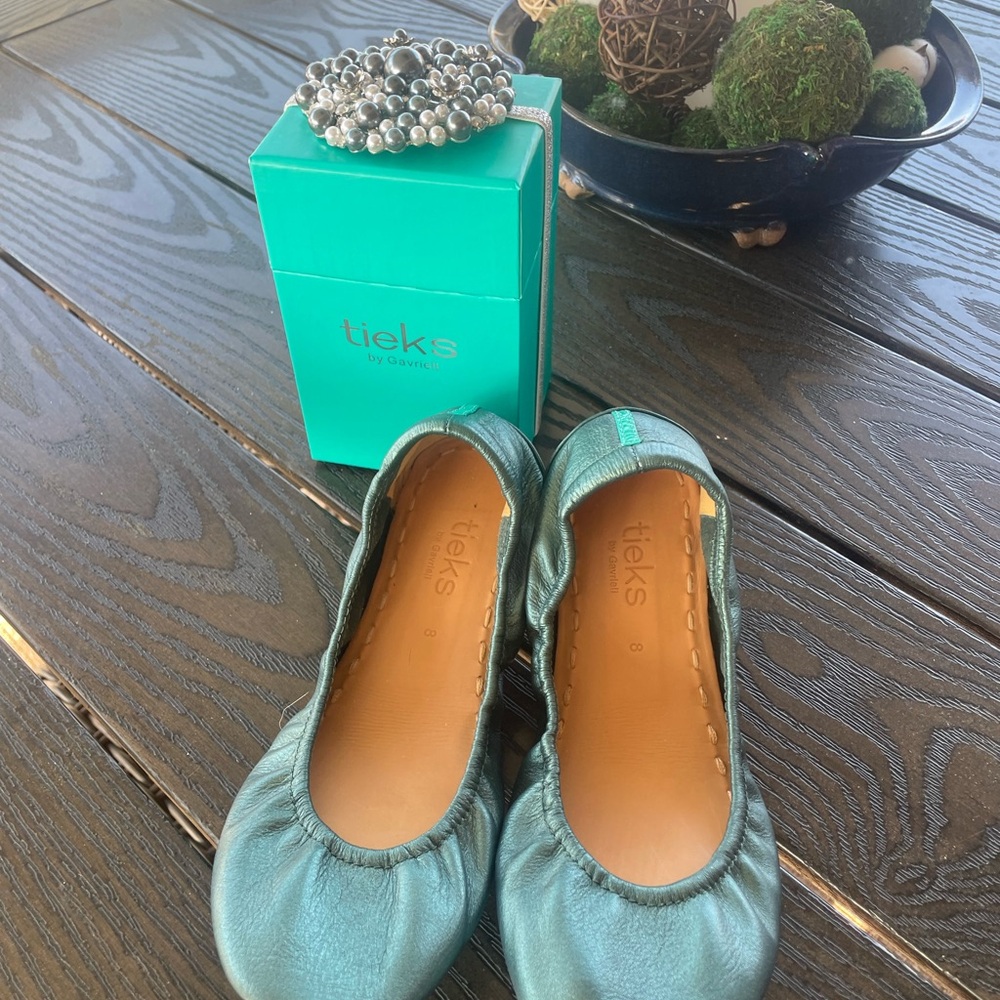 Tieks Tahitian pearl size 8